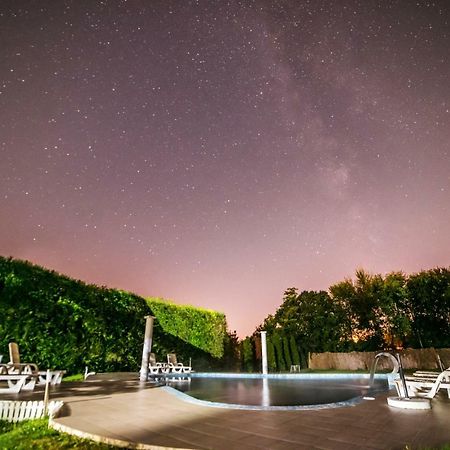 Villa Via Bečej المظهر الخارجي الصورة