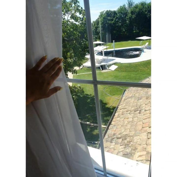 Villa Via Bečej المظهر الخارجي الصورة