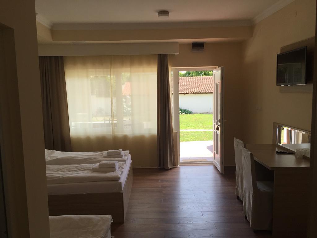 Villa Via Bečej المظهر الخارجي الصورة
