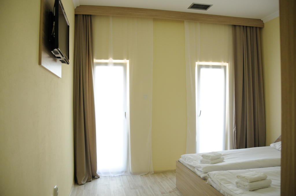 Villa Via Bečej الغرفة الصورة